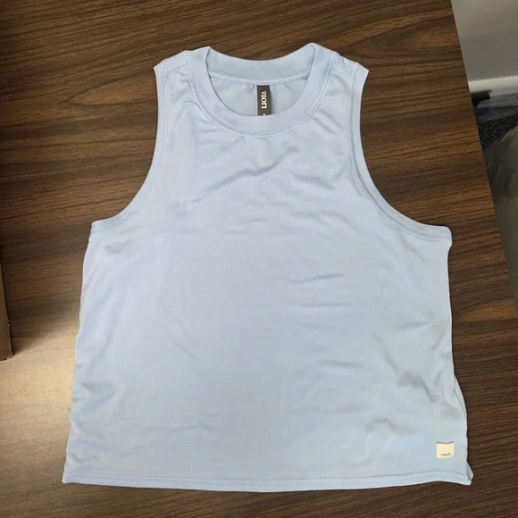 Vuori Crop Energy Tank - Picture 1 of 2